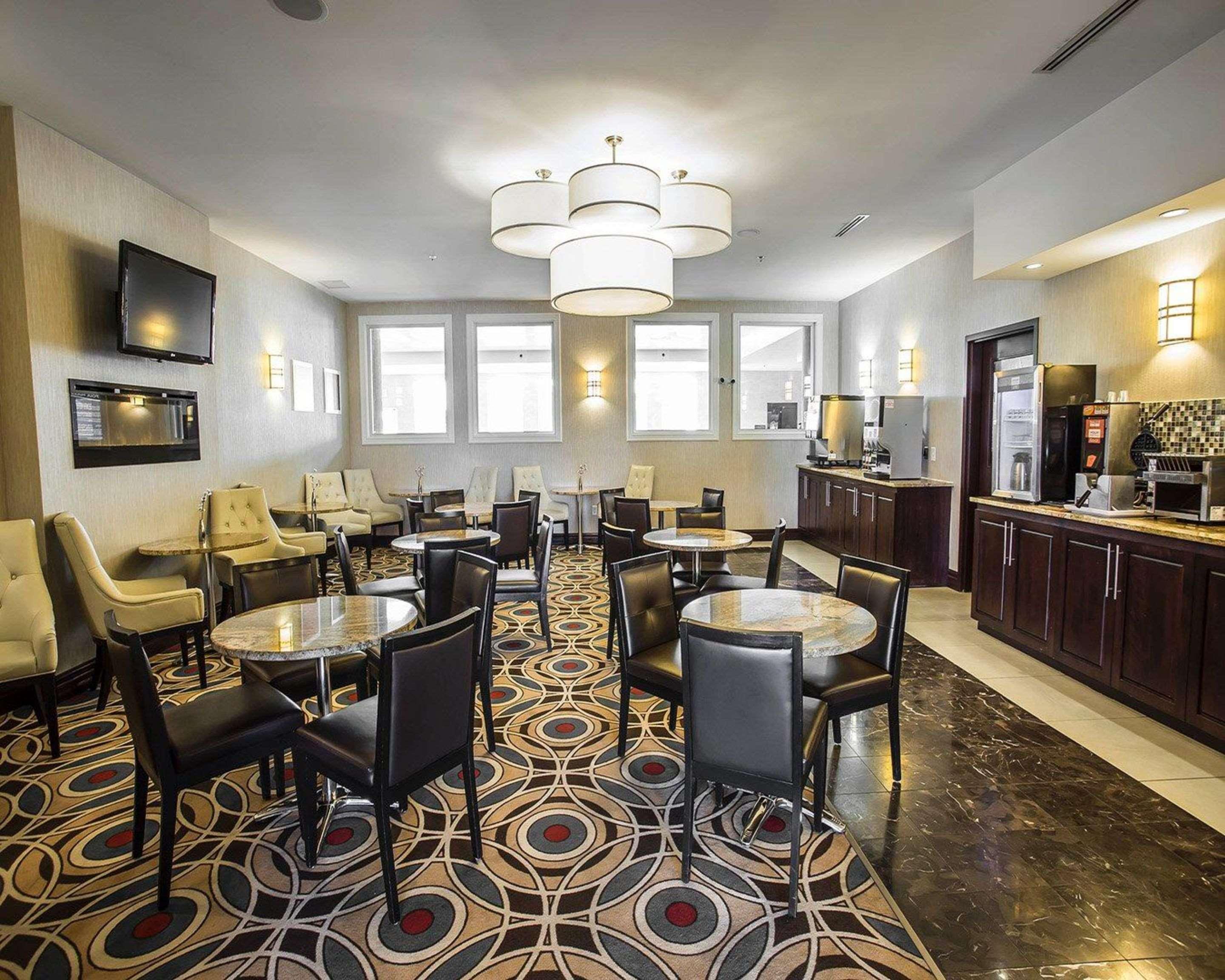 Comfort Hotel Bayer'S Lake Timberlea Esterno foto