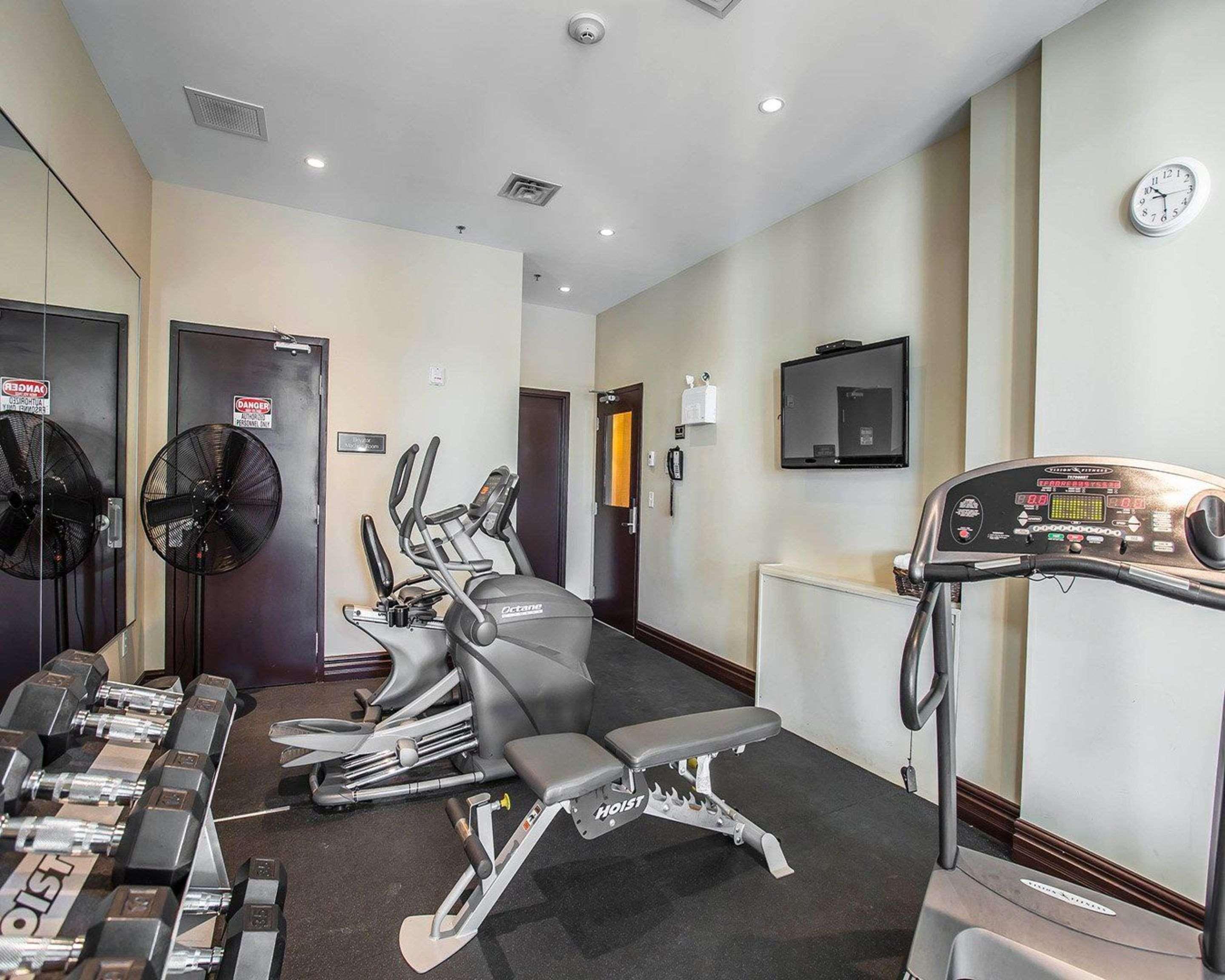 Comfort Hotel Bayer'S Lake Timberlea Esterno foto