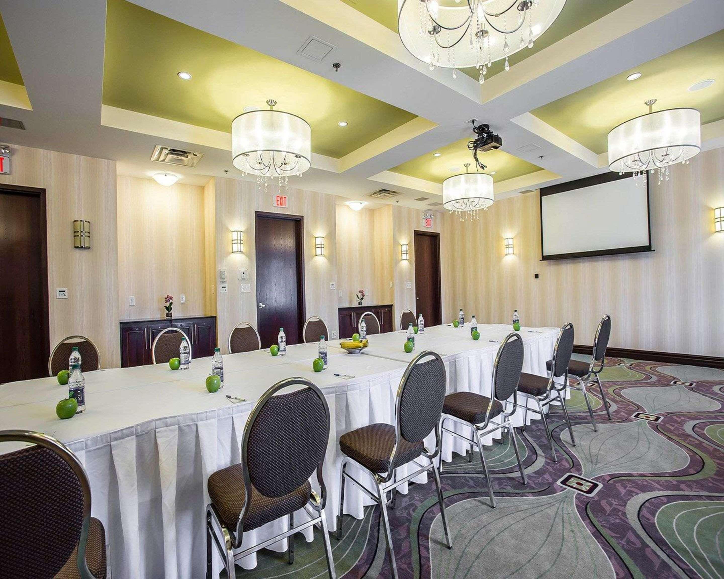 Comfort Hotel Bayer'S Lake Timberlea Esterno foto