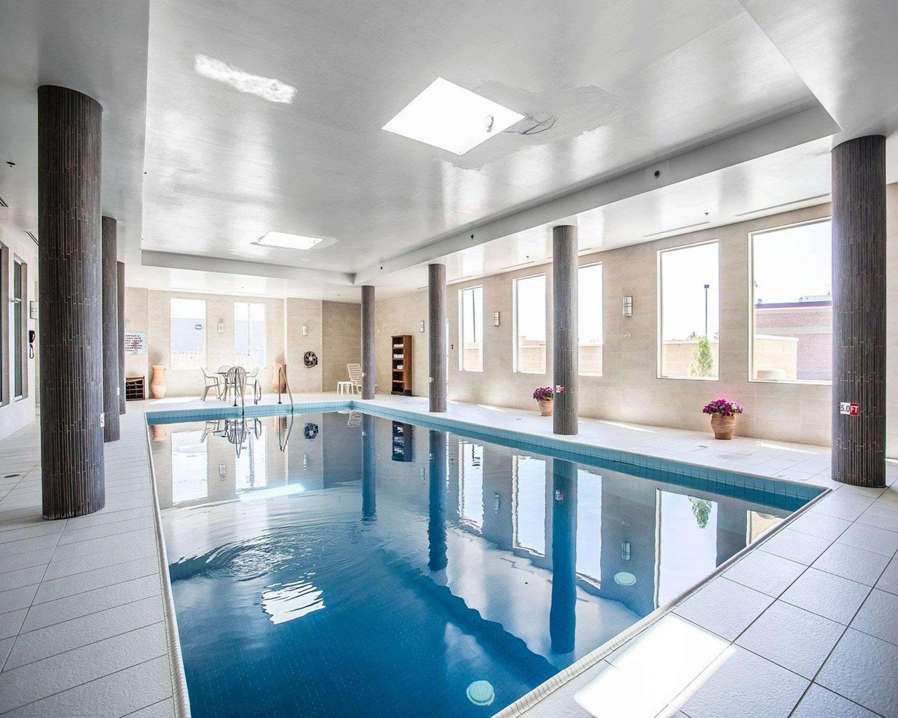 Comfort Hotel Bayer'S Lake Timberlea Esterno foto