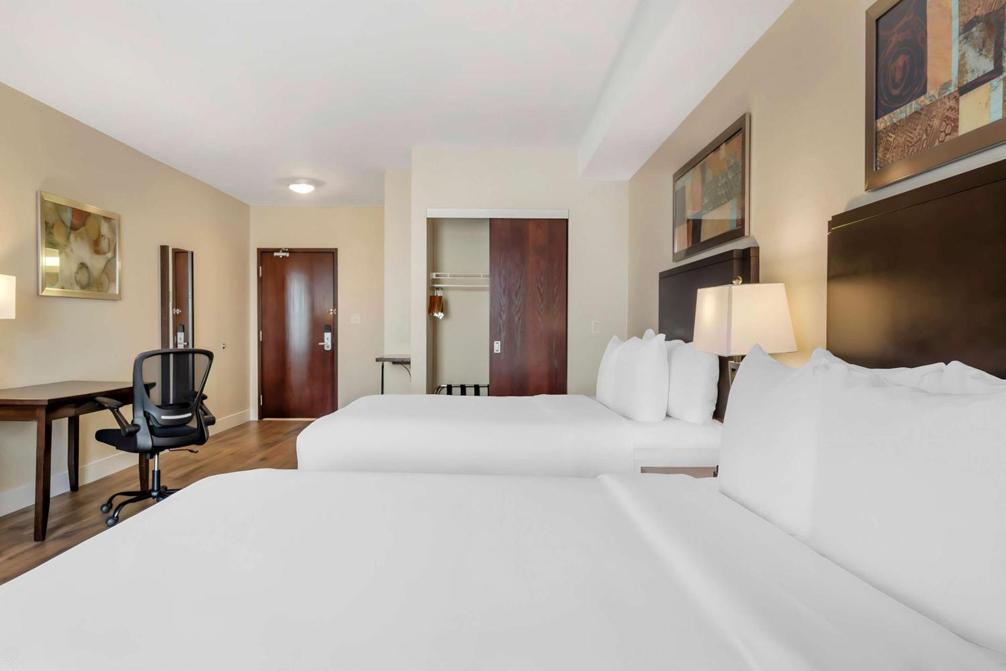 Comfort Hotel Bayer'S Lake Timberlea Esterno foto