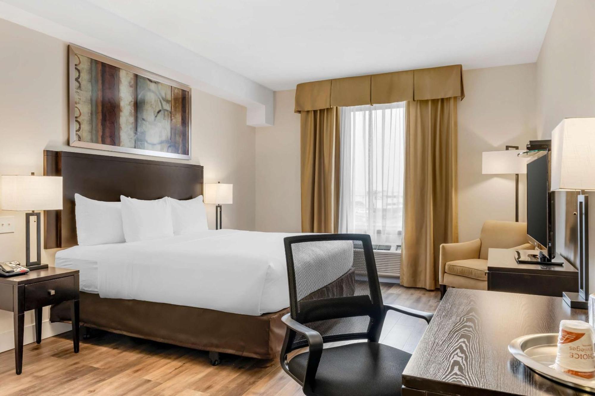 Comfort Hotel Bayer'S Lake Timberlea Esterno foto