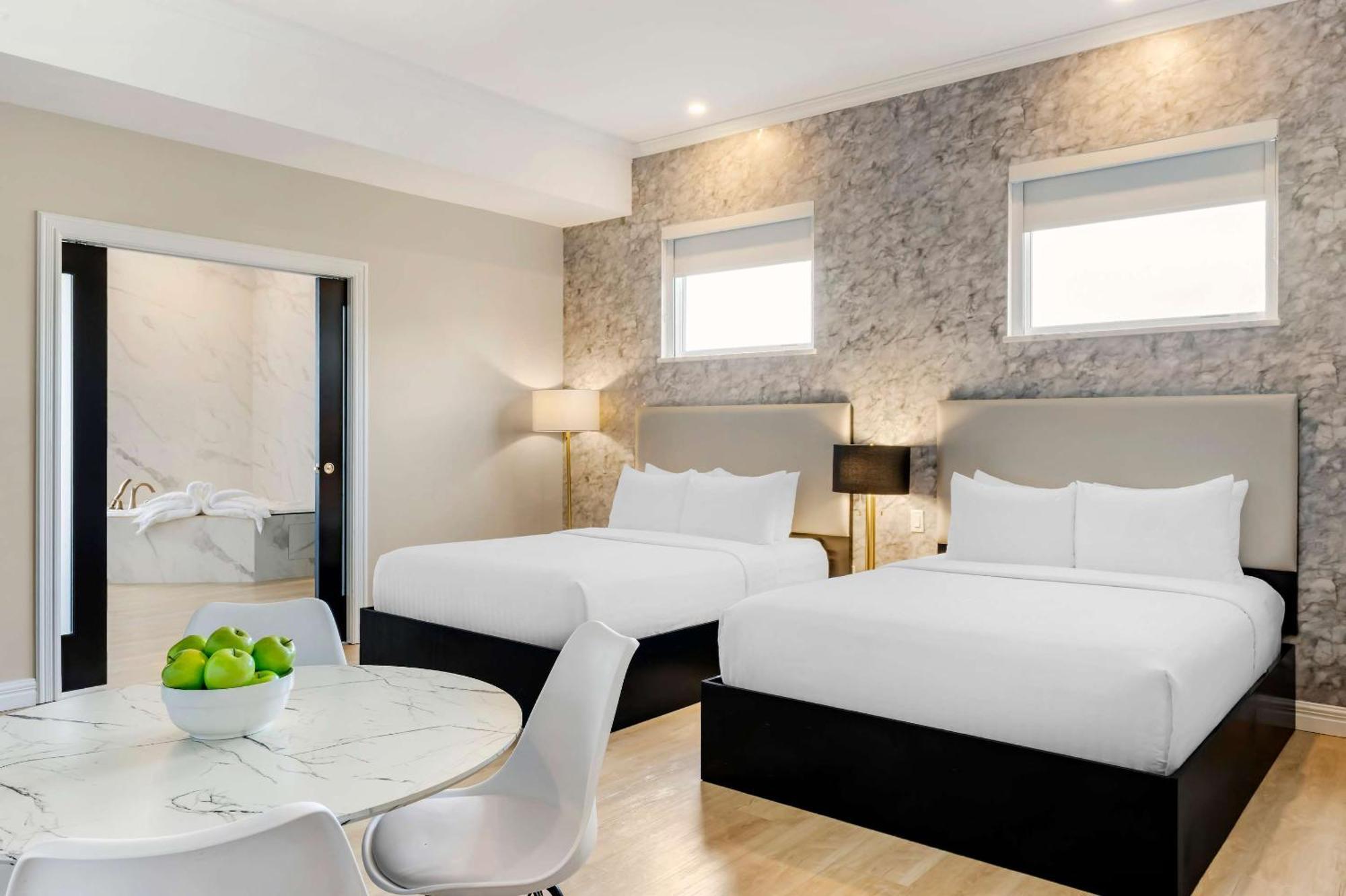 Comfort Hotel Bayer'S Lake Timberlea Esterno foto