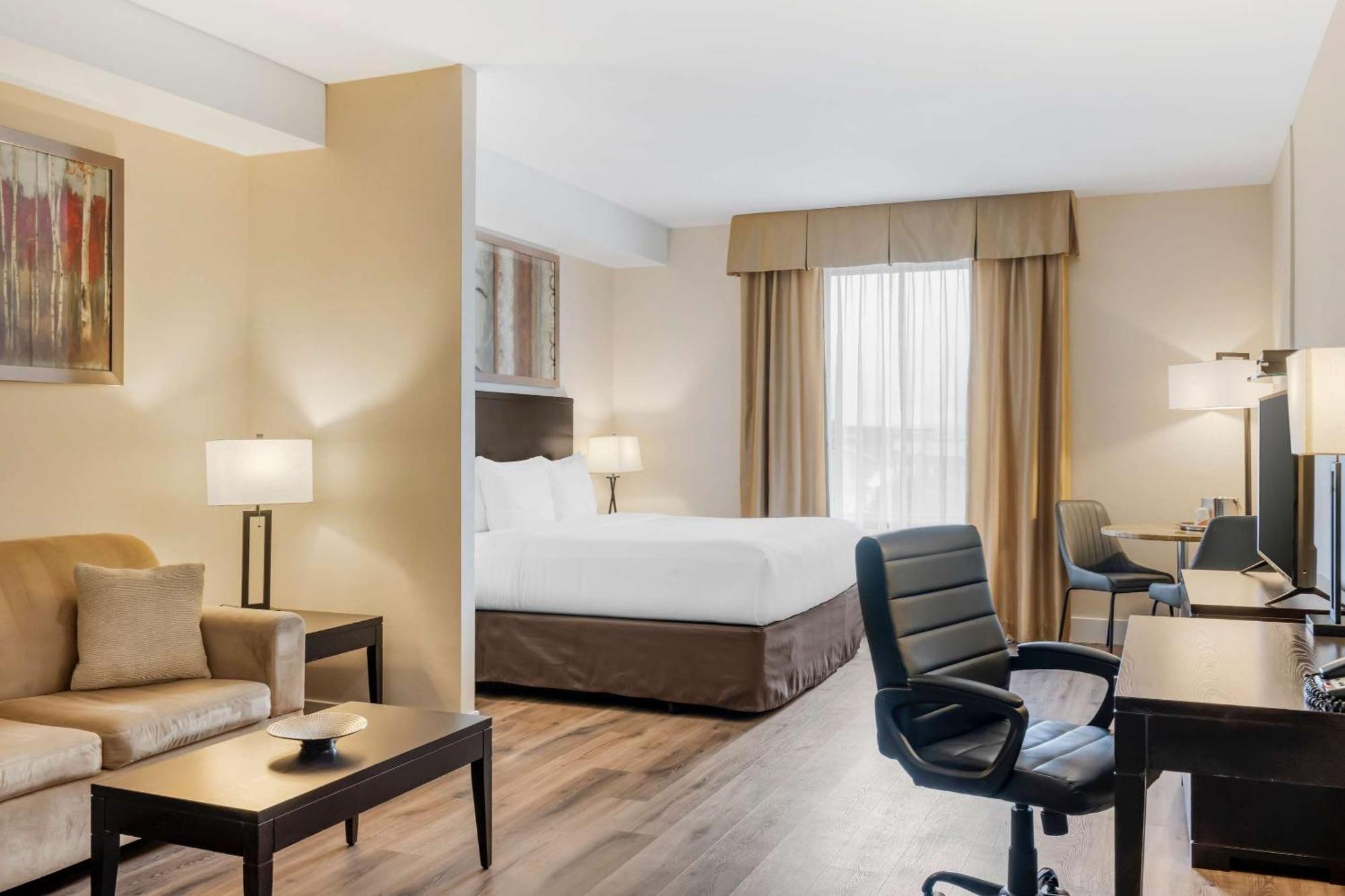 Comfort Hotel Bayer'S Lake Timberlea Esterno foto