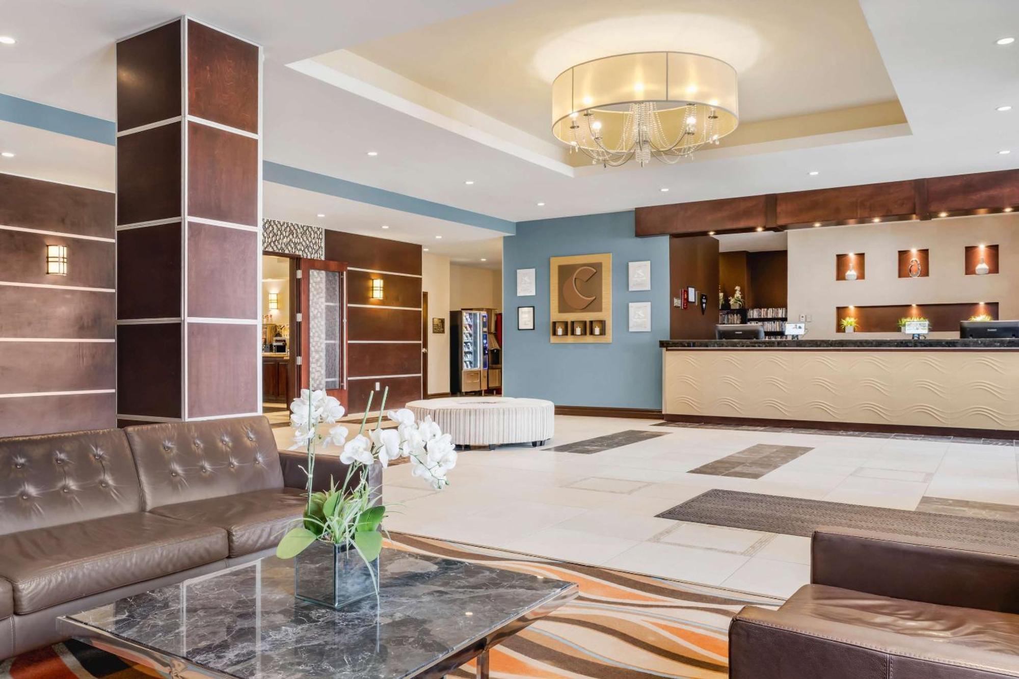 Comfort Hotel Bayer'S Lake Timberlea Esterno foto