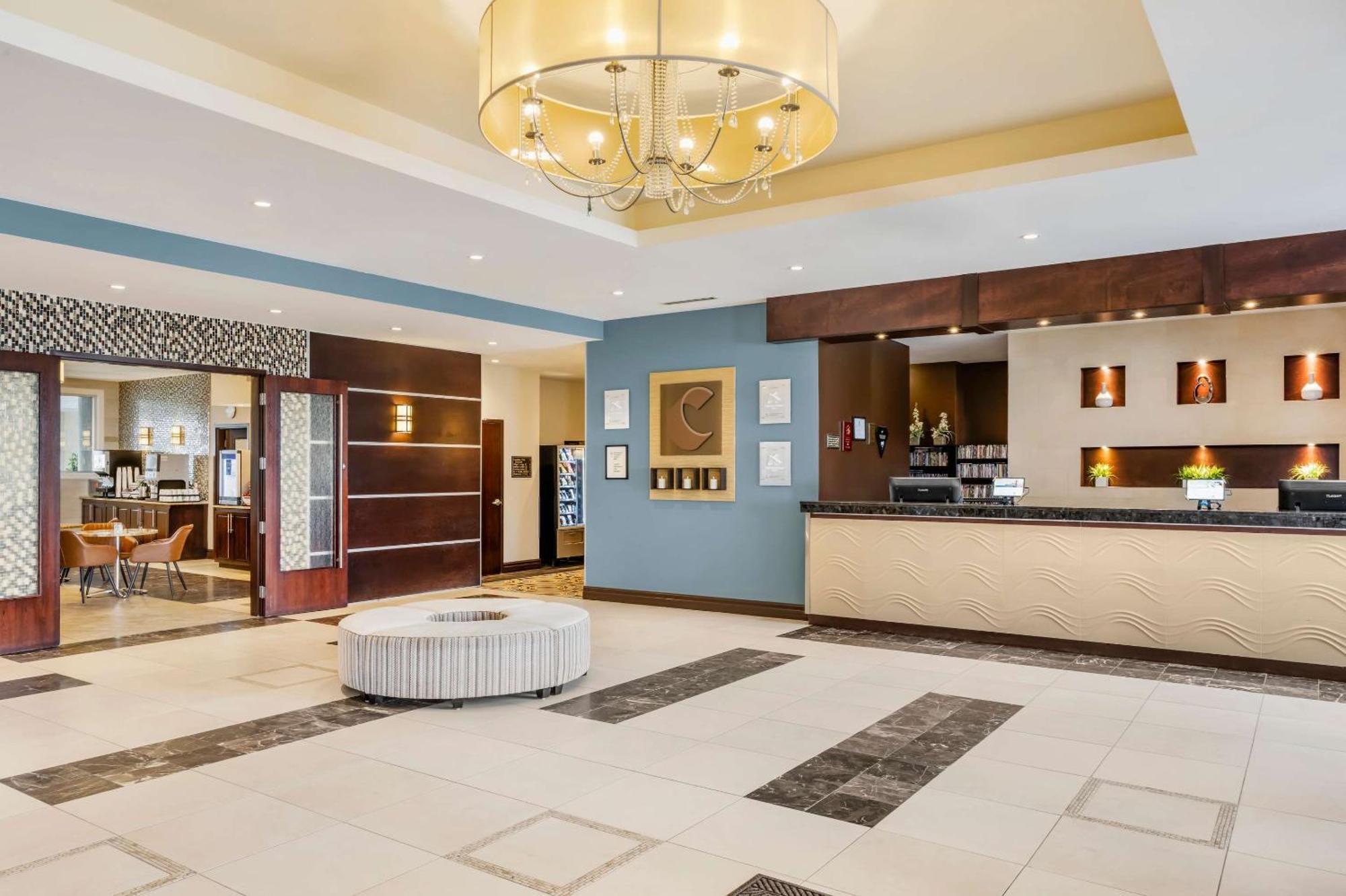 Comfort Hotel Bayer'S Lake Timberlea Esterno foto
