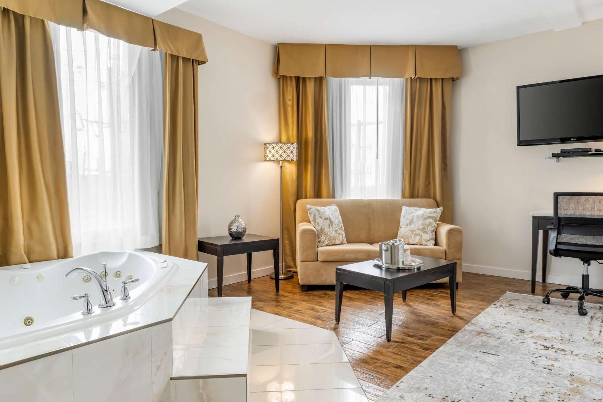 Comfort Hotel Bayer'S Lake Timberlea Esterno foto