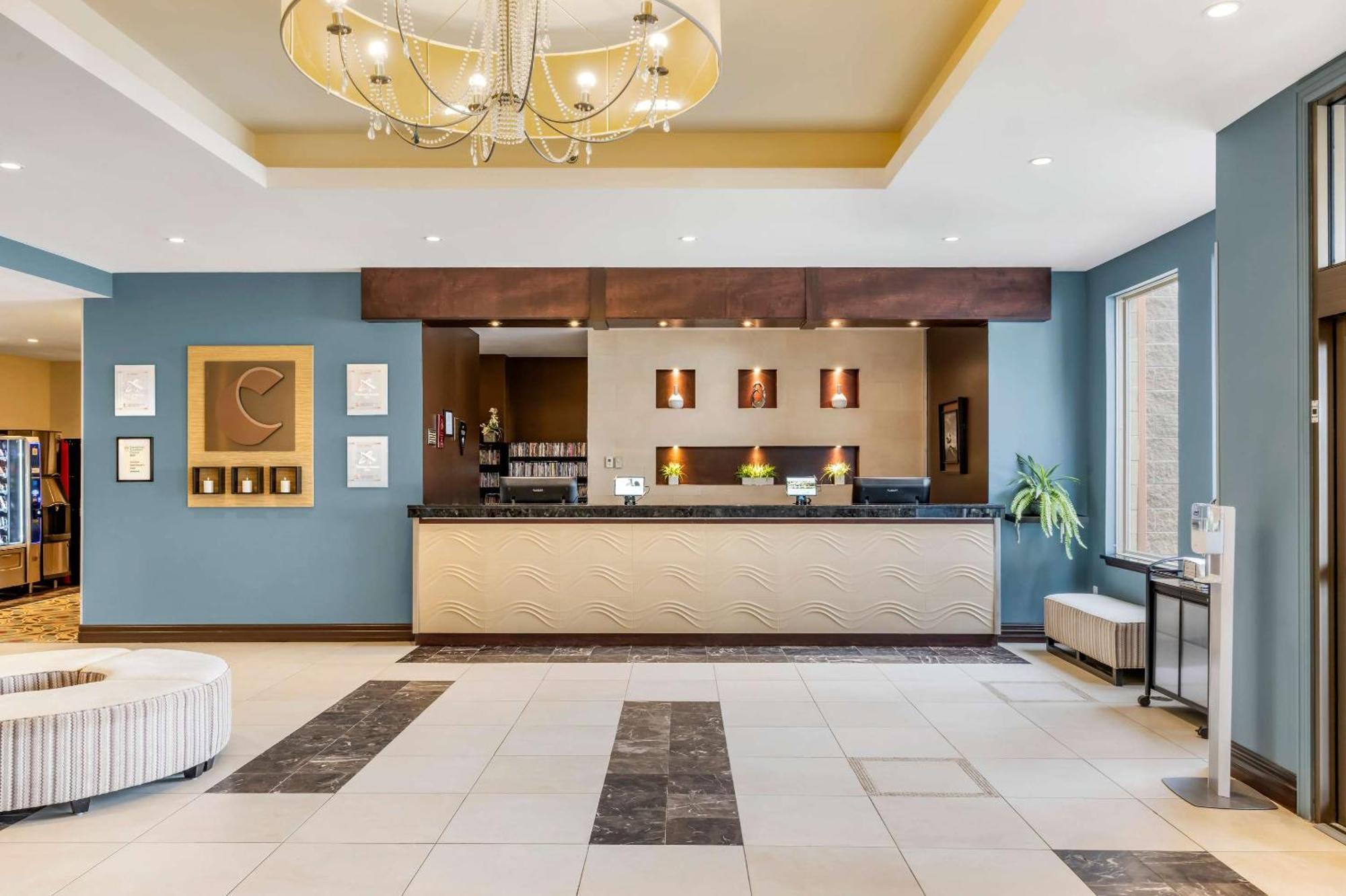 Comfort Hotel Bayer'S Lake Timberlea Esterno foto